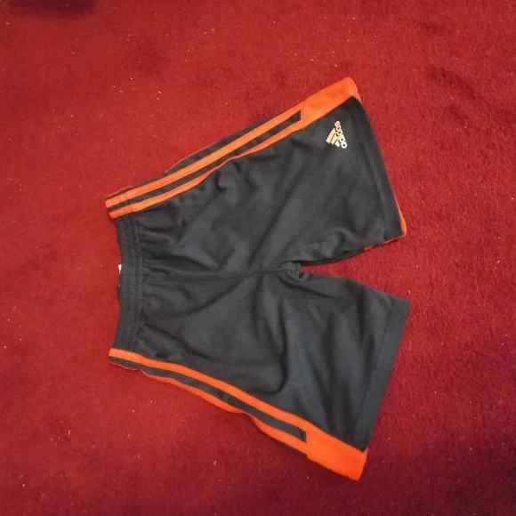 ADIDAS - Picture 2 of 4